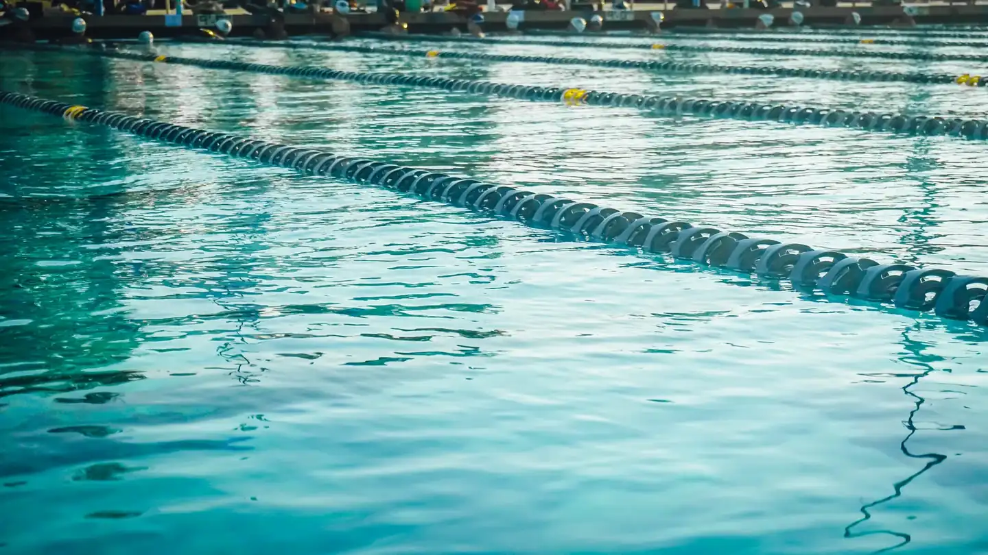 historia de las piscinas públicas en una piscina pública al aire libre
