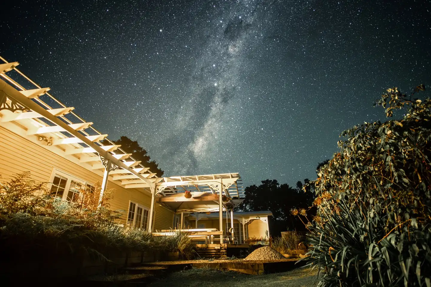 Alojamiento rural dentro de la franja del eclipse 2026 con vistas despejadas al cielo para observar el fenómeno desde el campo.
