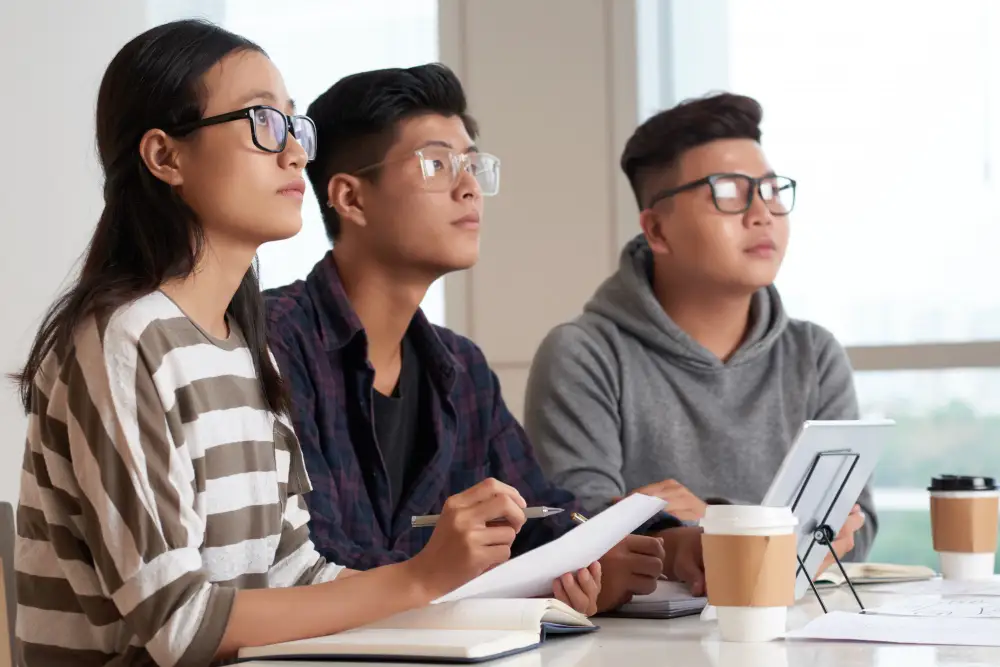 tres alumnos chinos en gaokao