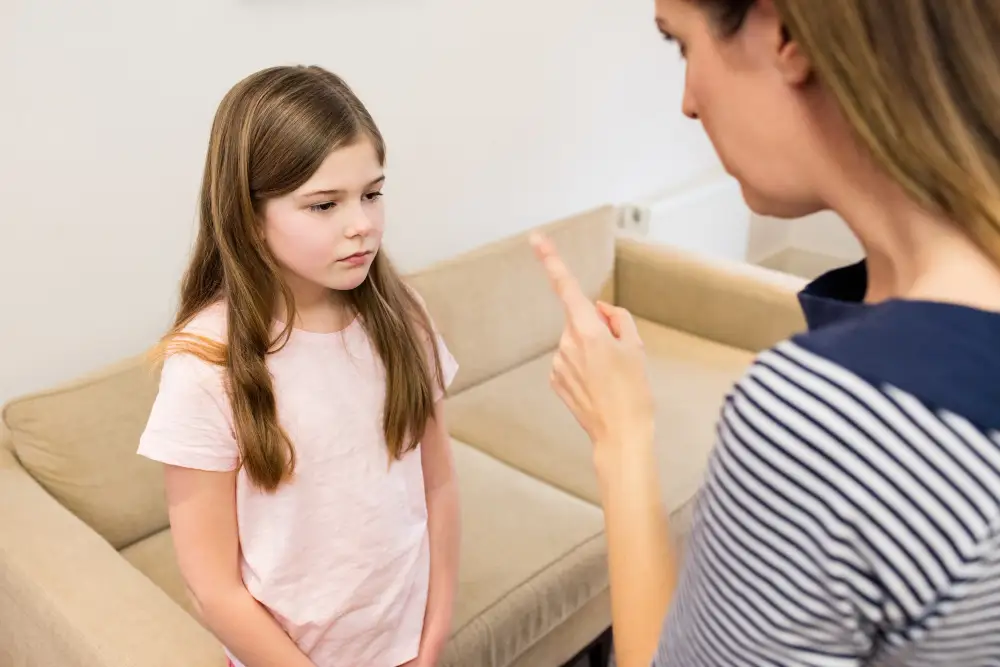 una madre salta con su hija