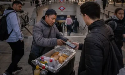 venta ilegal de comida en el metro