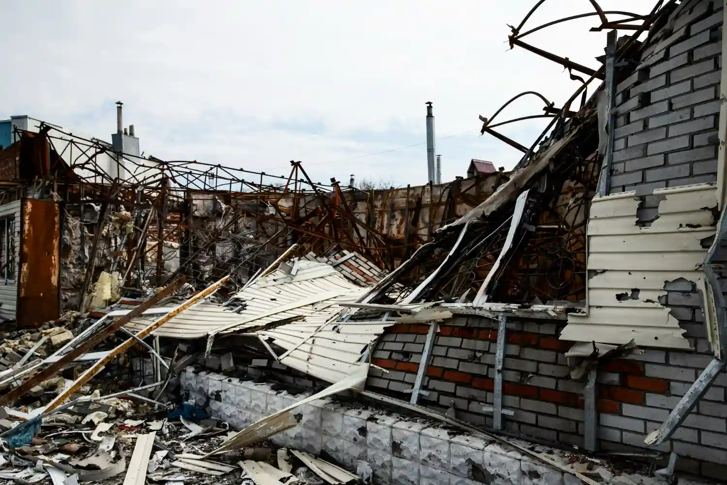 casa rota por un terremoto