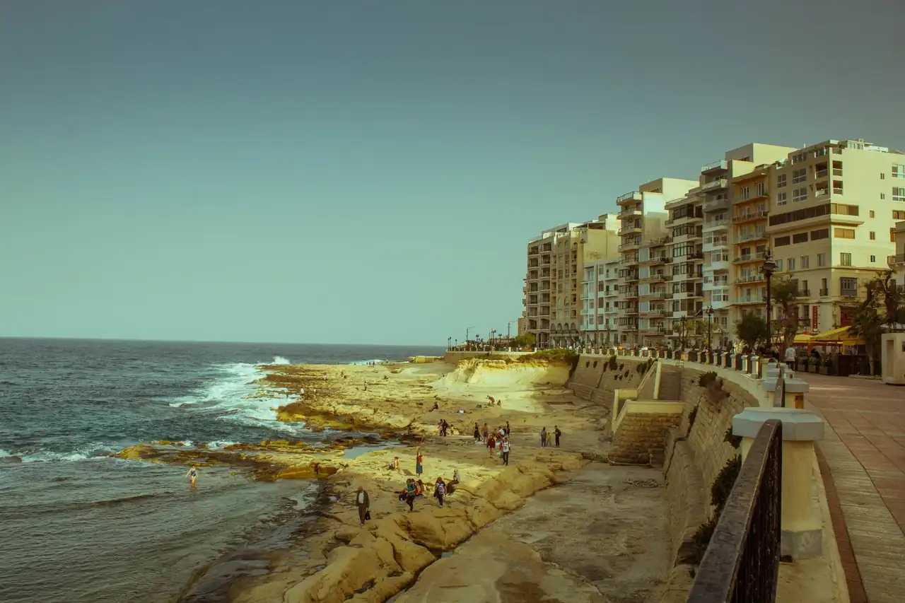Por qué cambia la brisa marina y cómo afecta al calor en la costa mediterránea