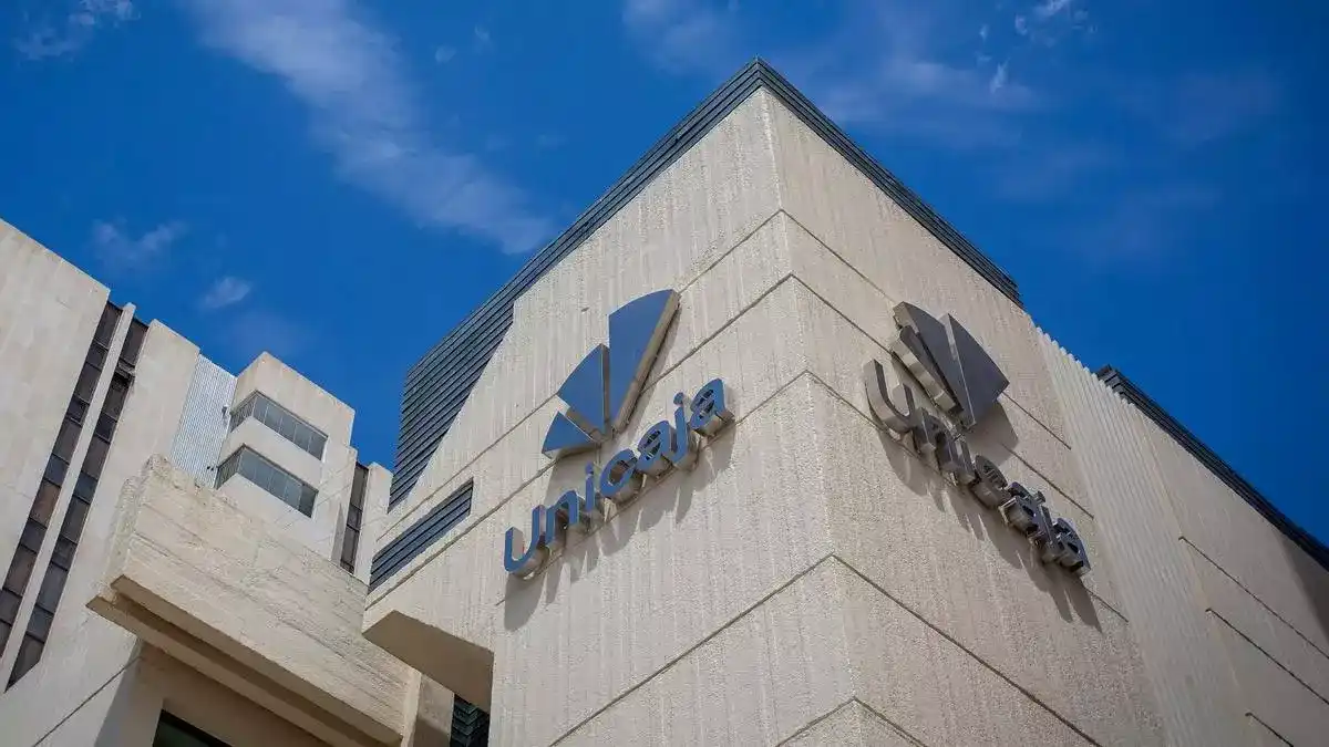 sede unicaja en malaga