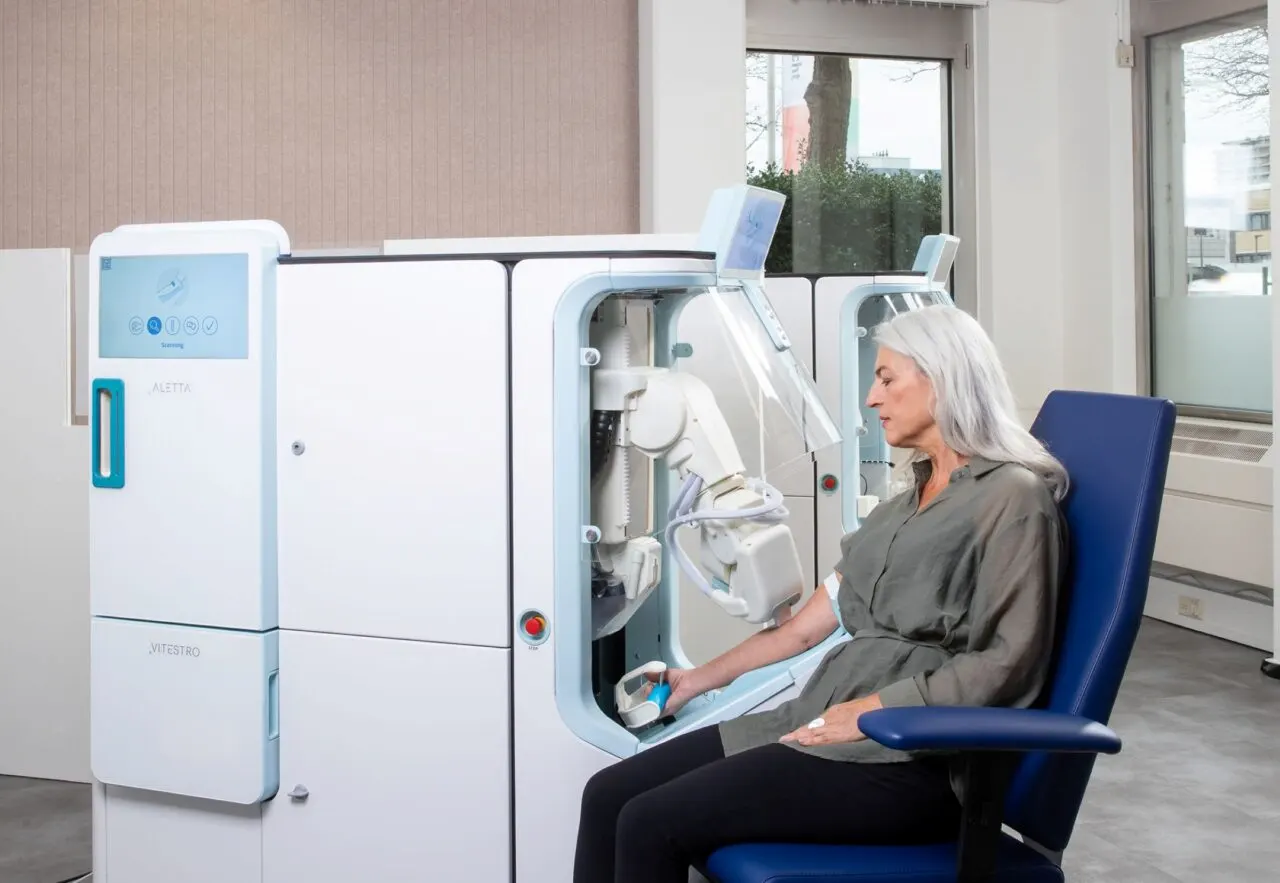 Aletta el robot que extrae sangre