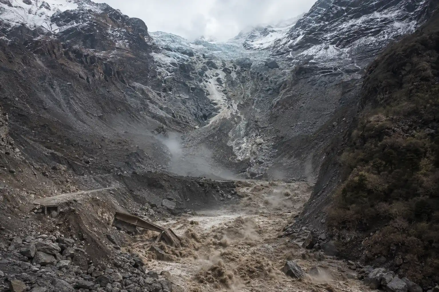 Así colapsó el glaciar del Himalaya