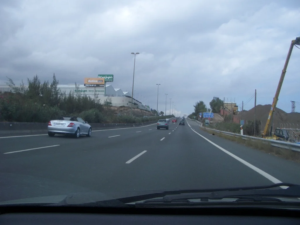 conduciendo por la GC-1