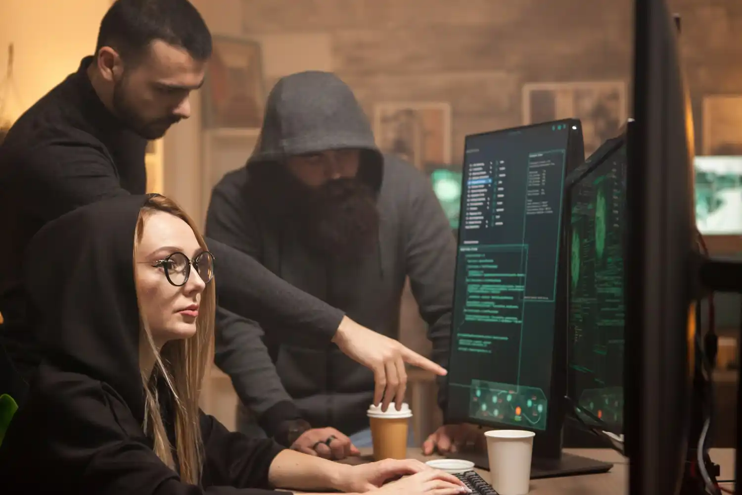 hackers con ataques contra empresas