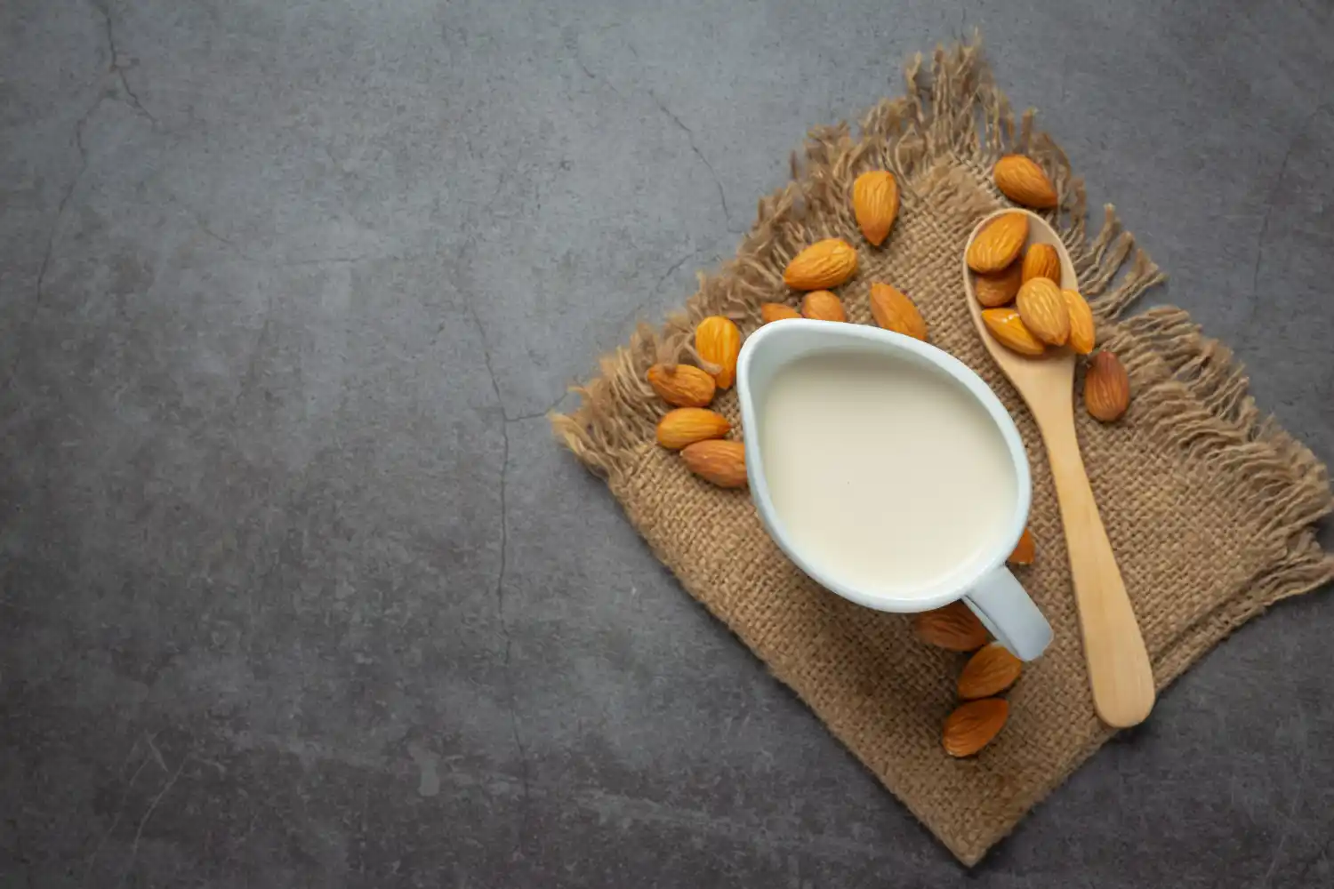 la crema de almendras