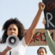 las mujeres jóvenes son más progresistas