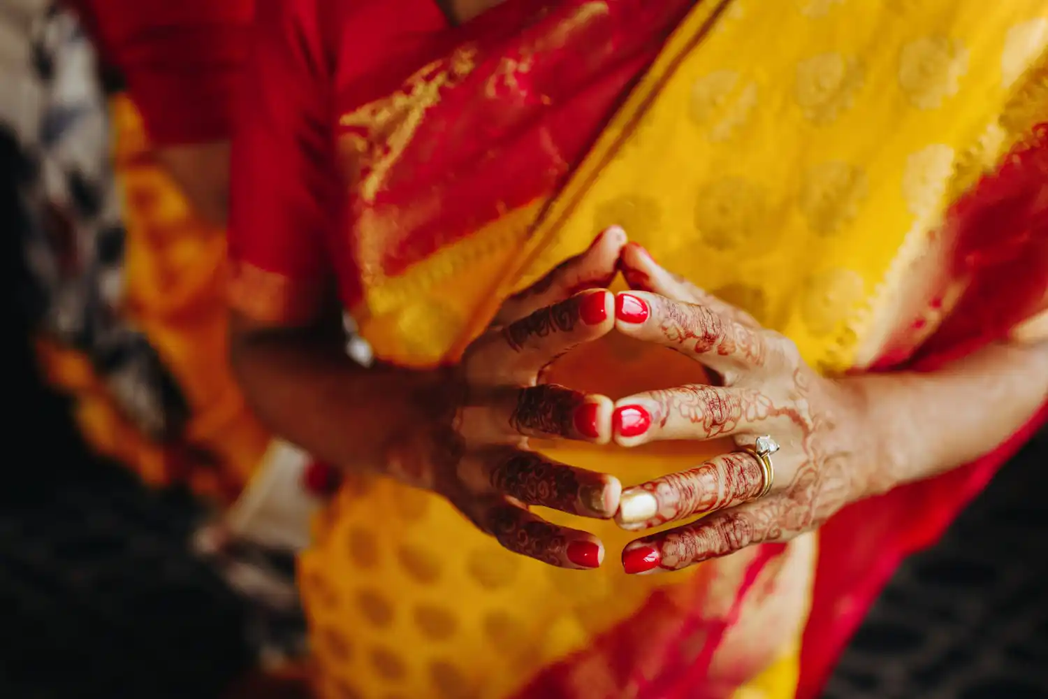 manos mujer hindues
