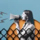 Alba Díaz Martín con megafono