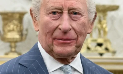 Carlos III serio en 2026