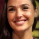 Gal Gadot sonriendo