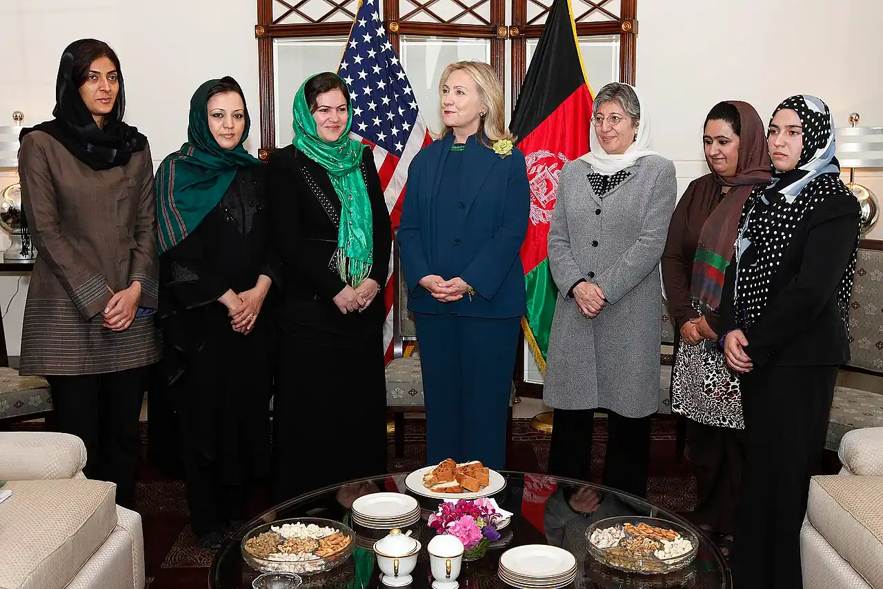 La Clinton con algunas politicas musulmanas