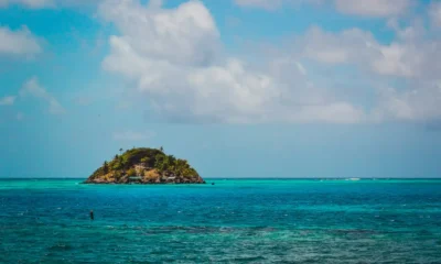 La isla en un oceano