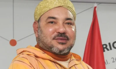 Mohamed VI con ropaje tradicional