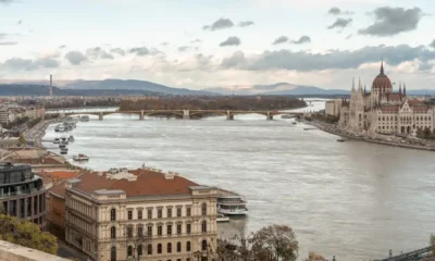 Budapest junto al Danubio en otoño, una opción entre los destinos europeos baratos en octubre