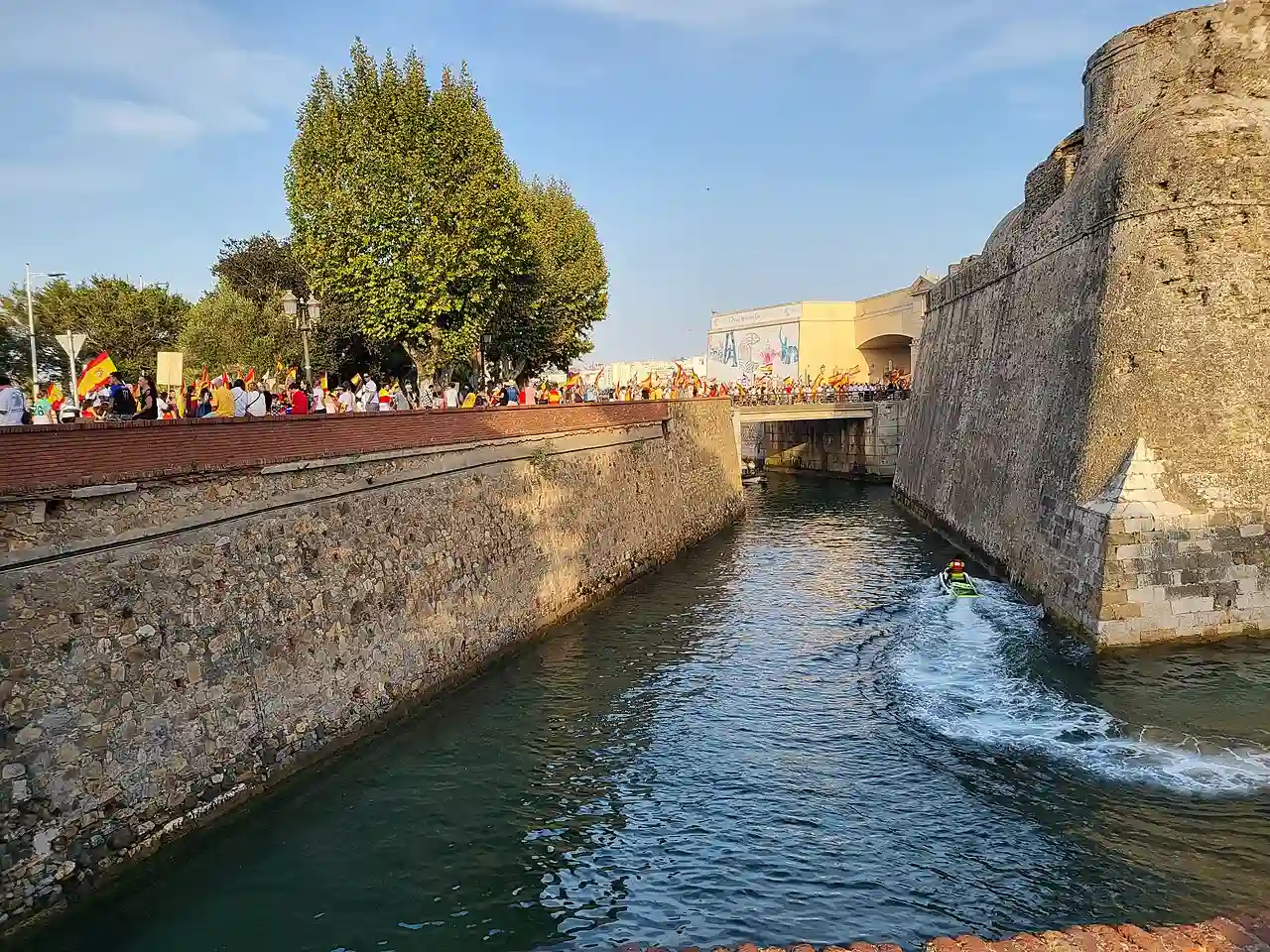 ceutíes musulmanes en las murallas