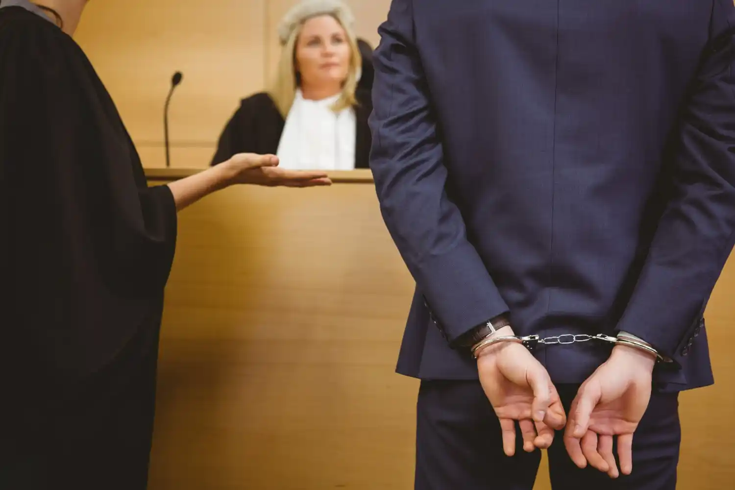 condenan a 11 años al padre que abusó