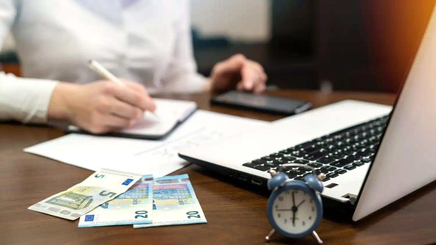 coste laboral por hora