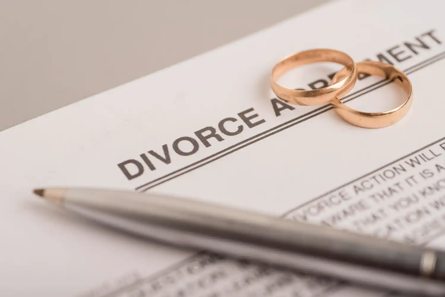 divorcia Kristi Noem