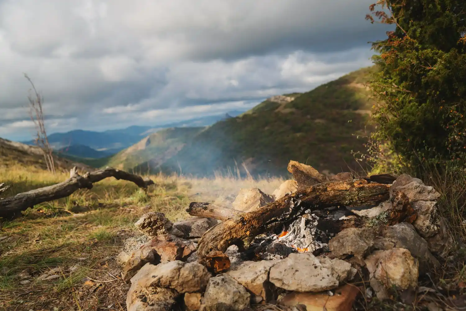 hogueras en pleno Pirineo