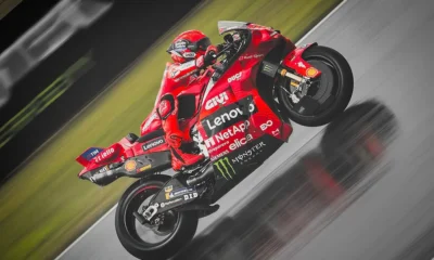 marc marquez en mojado sobre ducati