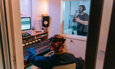 Royalties musicales asociados a una canción grabada en un estudio de sonido