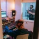 Royalties musicales asociados a una canción grabada en un estudio de sonido