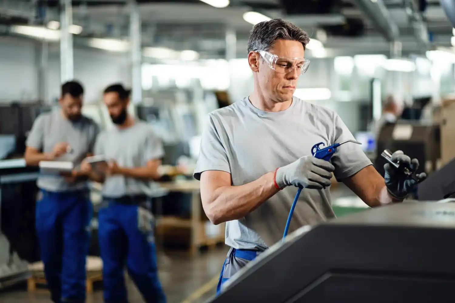 trabajador en una empresa española