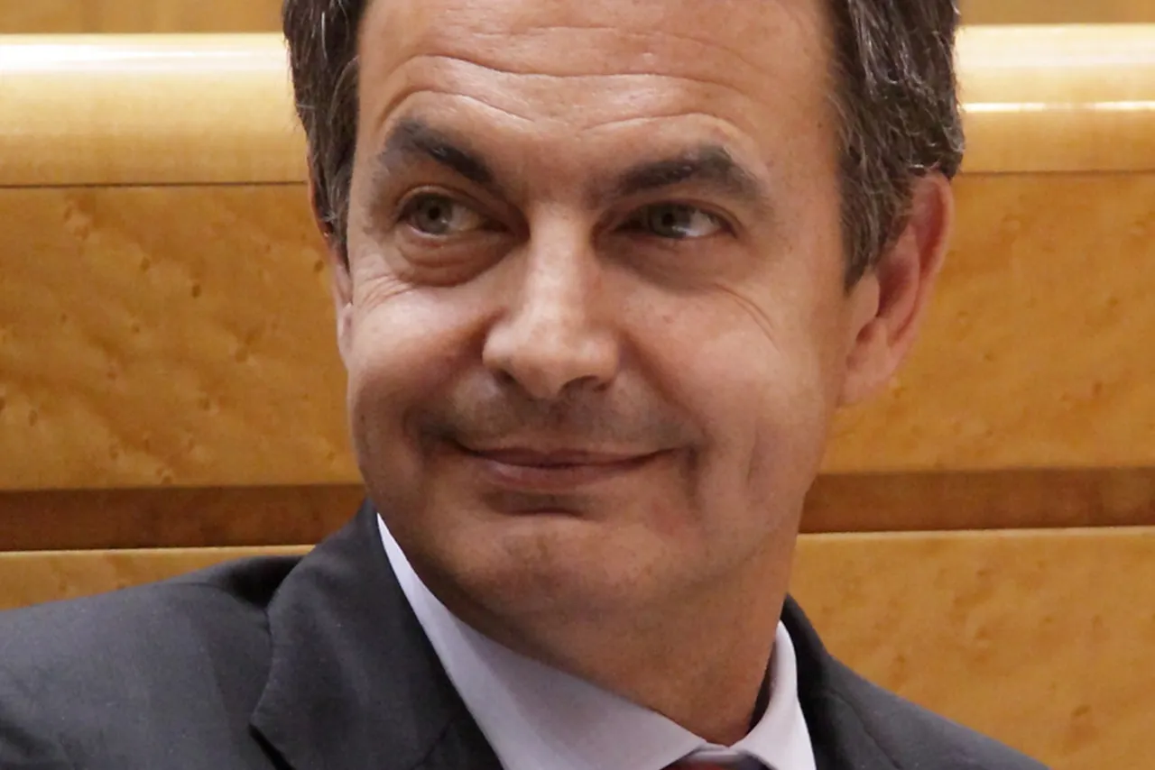zapatero en su escano