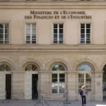 ¿Por qué Francia congela los salarios públicos y frena las pensiones?
