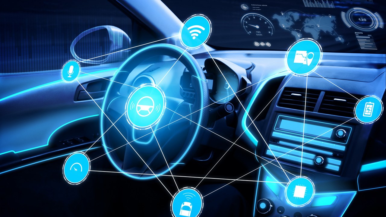 Interior de coche autónomo sin conductor — robotaxi en Madrid