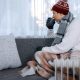 Radiador en un salón en invierno: calentar la casa costará de media 741 euros con gas
