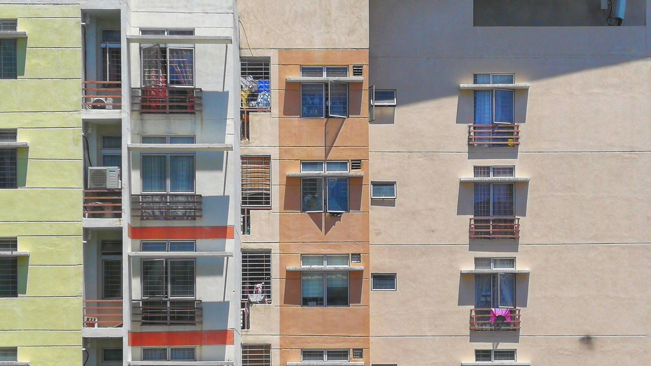 Pagar de más sin saberlo: la OCU destapa el sobrecoste de las comunidades de vecinos