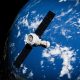 Satélite orbitando el planeta Tierra