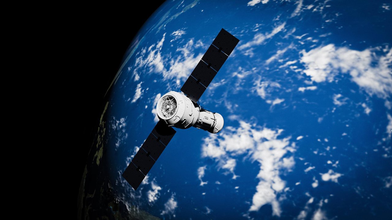 Satélite orbitando el planeta Tierra