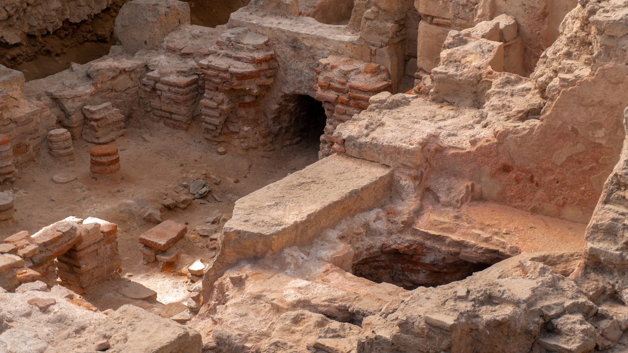Excavación arqueológica: las obras del metro de Málaga revelan una necrópolis romana con casi mil tumbas